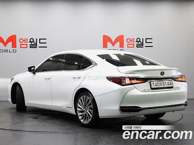 Lexus ES 2022 — photo 4