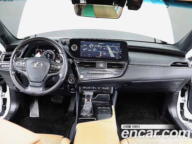 Lexus ES 2022 — photo 7