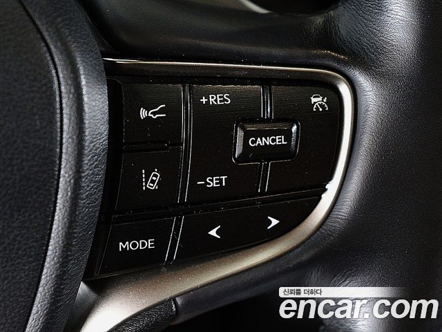 Lexus ES 2022 — photo 16
