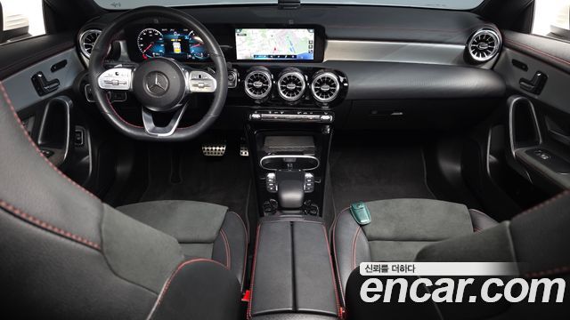 Mercedes-Benz CLA-Class 2023 — photo 10