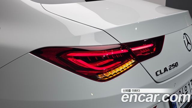Mercedes-Benz CLA-Class 2023 — photo 9