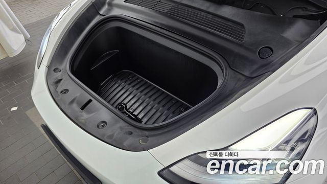 Tesla Model Y 2021 — photo 6