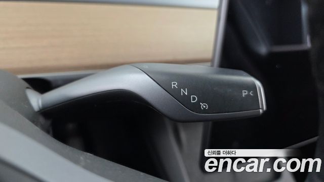 Tesla Model Y 2021 — photo 12