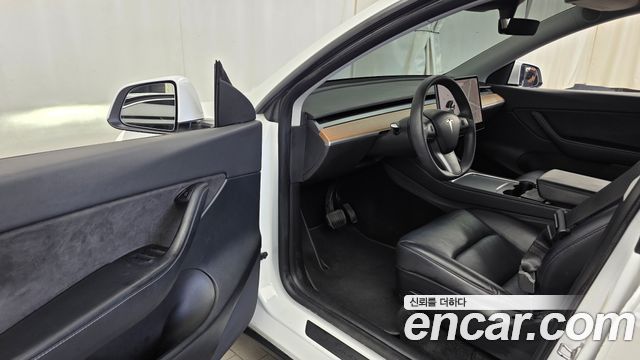 Tesla Model Y 2021 — photo 13