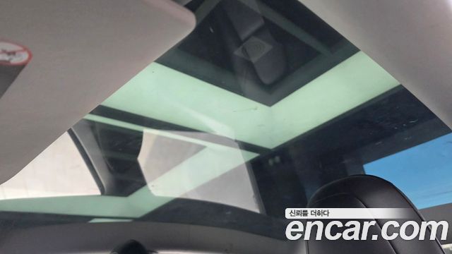 Tesla Model Y 2021 — photo 25