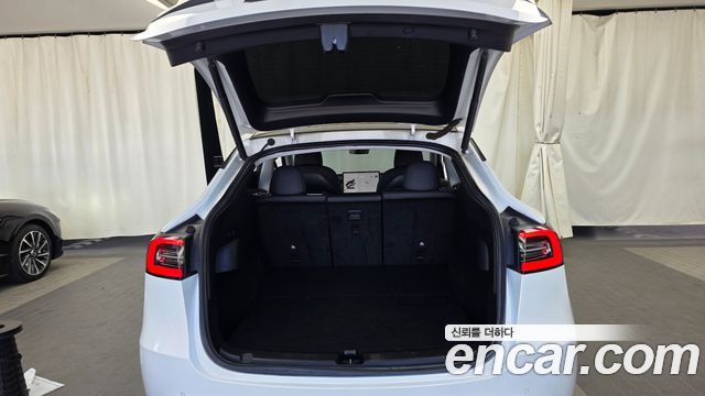 Tesla Model Y 2021 — photo 26