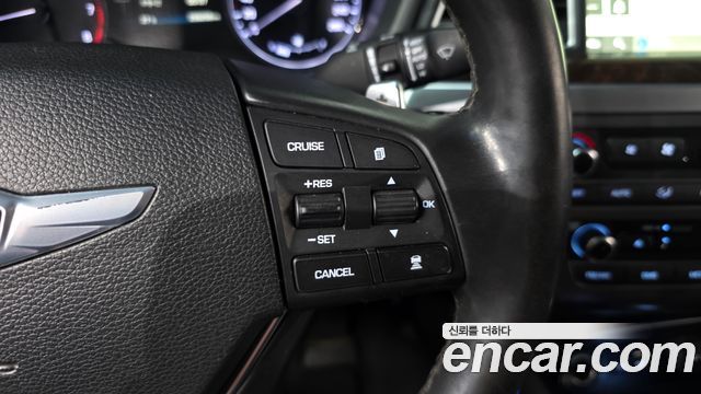 Hyundai Genesis 2015 — photo 18