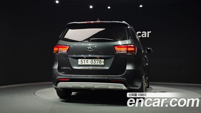 Kia Canival 2017 — photo 4