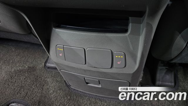 Kia Canival 2017 — photo 18