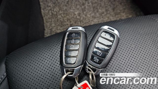 Hyundai AVANTE 2021 — photo 25