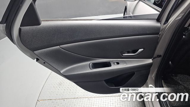 Hyundai AVANTE 2021 — photo 15