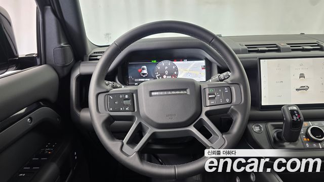 Land Rover Defender 2025 — photo 18