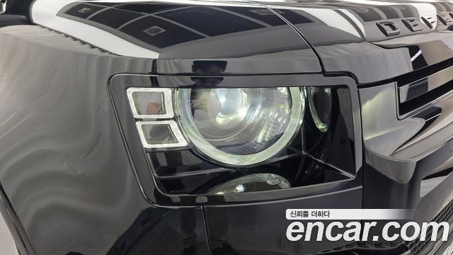 Land Rover Defender 2025 — photo 8