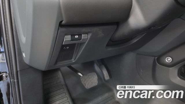 Land Rover Defender 2025 — photo 30