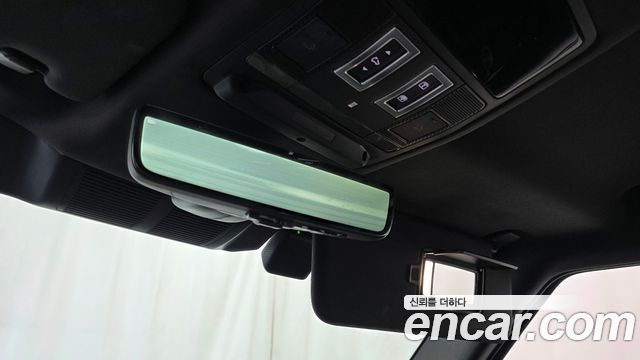 Land Rover Defender 2025 — photo 32