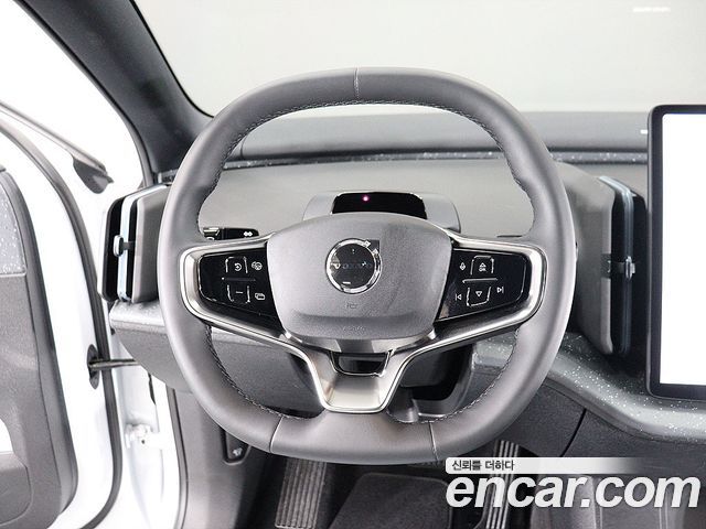 Volvo EX30 2025 — photo 15