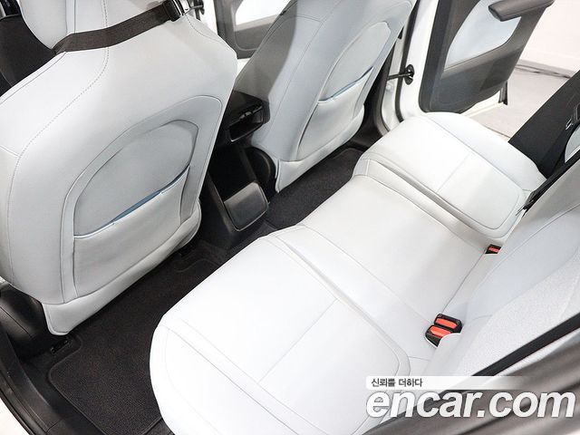 Volvo EX30 2025 — photo 16