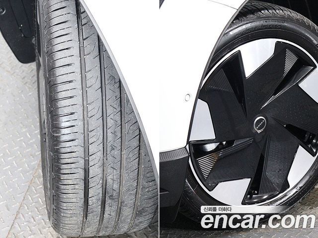 Volvo EX30 2025 — photo 19