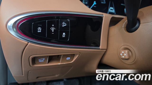 Genesis GV70 2023 — photo 14