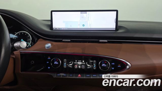 Genesis GV70 2023 — photo 16