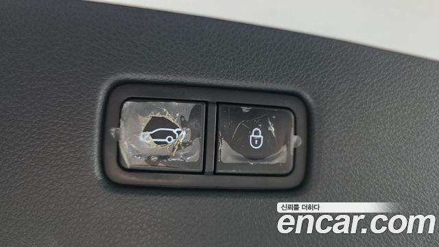 Genesis GV70 2023 — photo 20