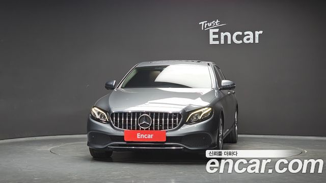 Mercedes-Benz E-Class 2017 — photo 3