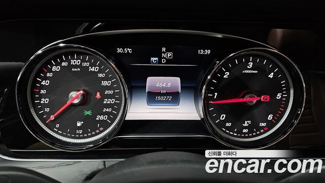 Mercedes-Benz E-Class 2017 — photo 8