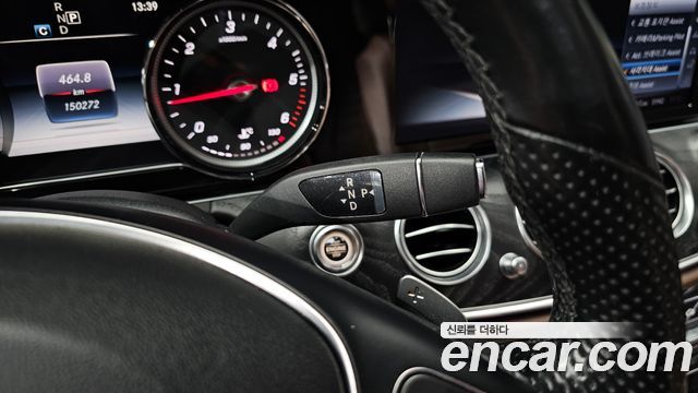 Mercedes-Benz E-Class 2017 — photo 9
