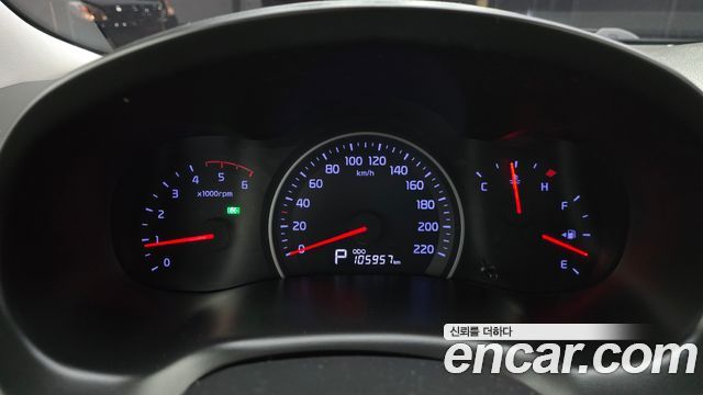 Kia Canival 2012 — photo 11