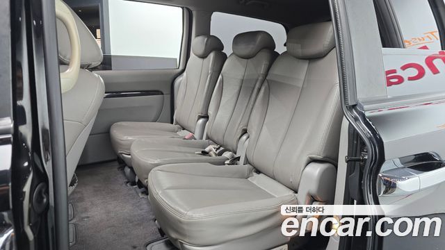 Kia Canival 2012 — photo 17
