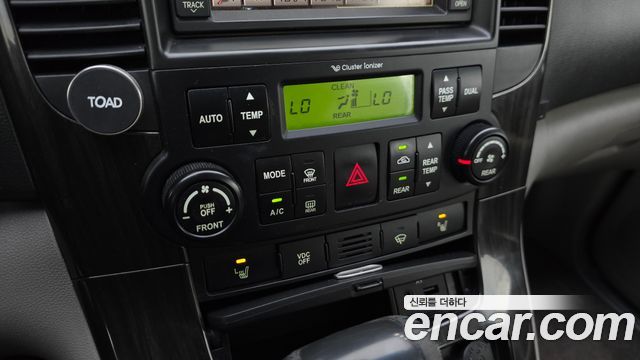 Kia Canival 2012 — photo 23