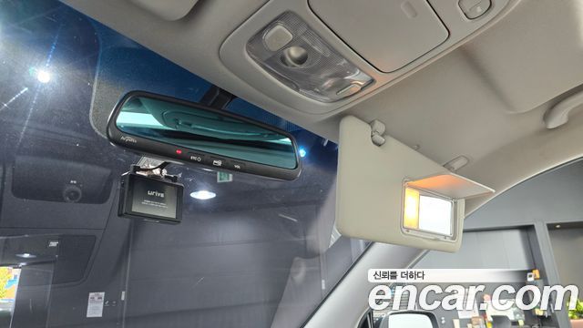 Kia Canival 2012 — photo 24