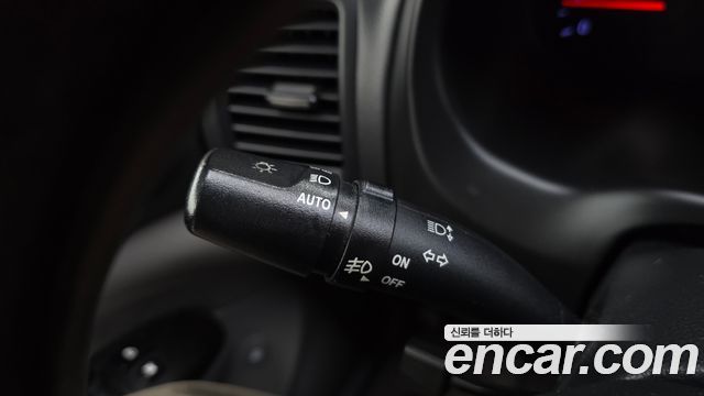 Kia Canival 2012 — photo 30