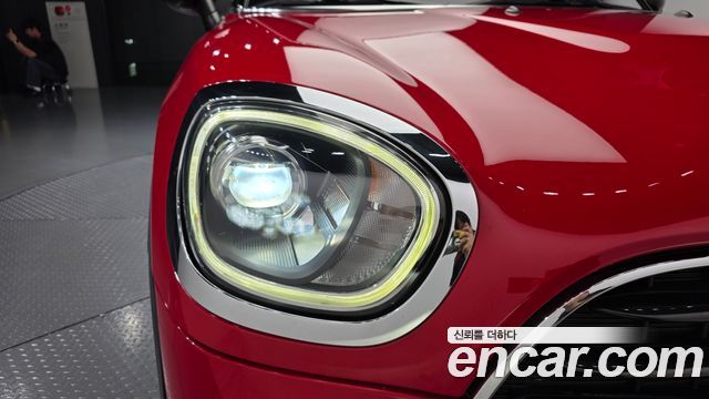 Mini Countryman 2018 — photo 8