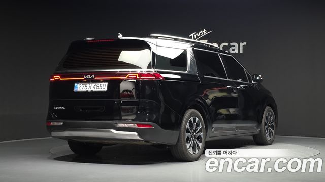 Kia Canival 2022 — photo 2