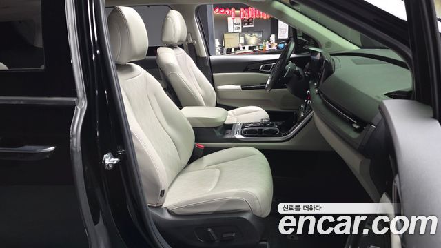 Kia Canival 2022 — photo 17