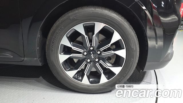 Kia Canival 2022 — photo 7