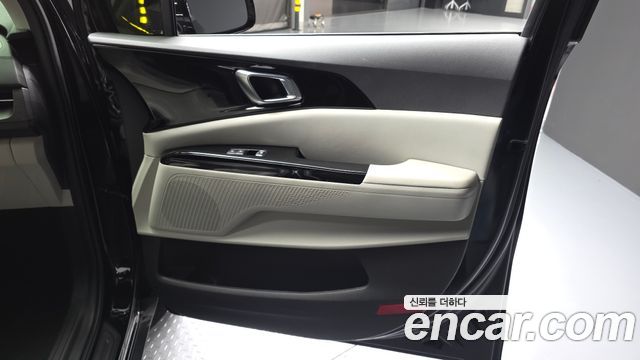 Kia Canival 2022 — photo 14