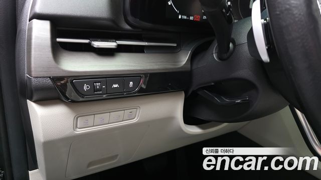 Kia Canival 2022 — photo 32