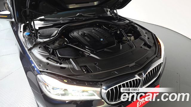 BMW 7-Series 2018 — photo 6