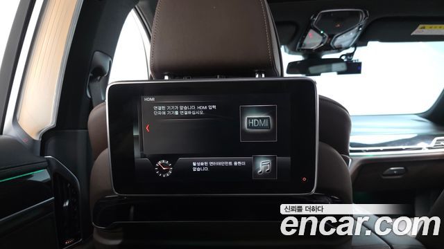 BMW 7-Series 2018 — photo 22