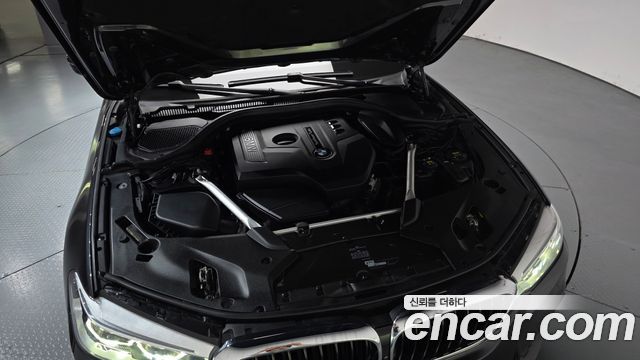 BMW 5-Series 2019 — photo 6