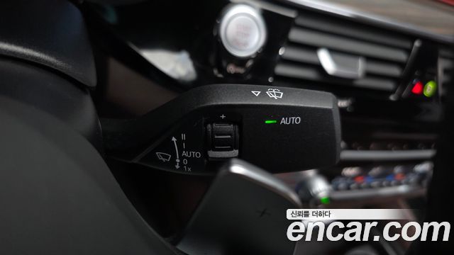 BMW 5-Series 2019 — photo 32