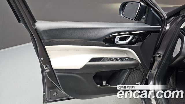 Jeep Compass 2022 — photo 14