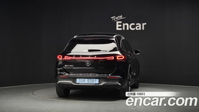 Mercedes-Benz EQA 2023 — photo 4