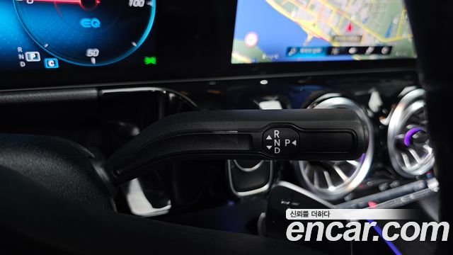 Mercedes-Benz EQA 2023 — photo 12