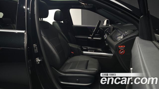 Mercedes-Benz EQA 2023 — photo 13