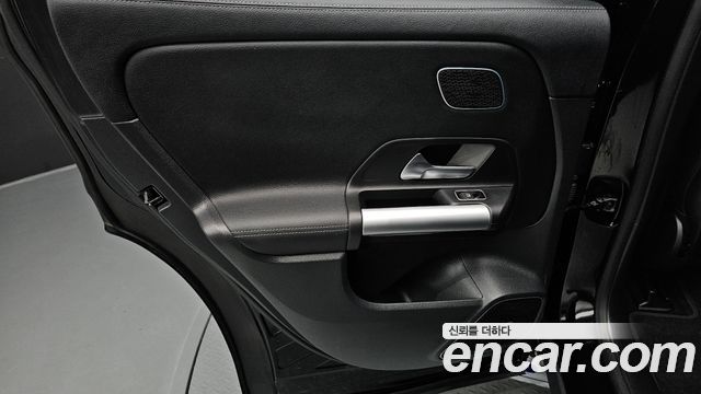 Mercedes-Benz EQA 2023 — photo 15