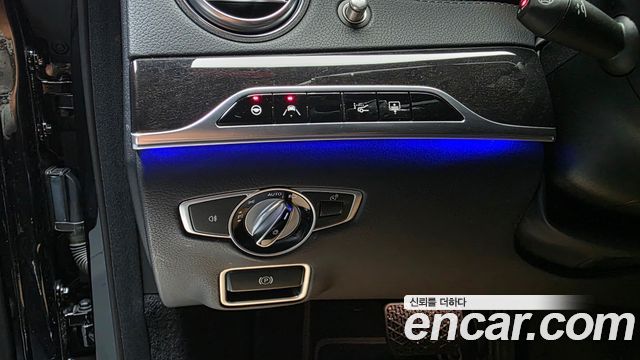 Mercedes-Benz S-Class 2020 — photo 27