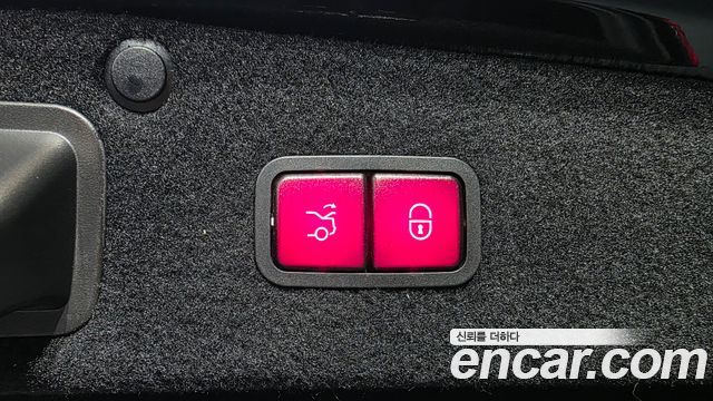 Mercedes-Benz S-Class 2020 — photo 32